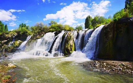 جاذبه های وان - آبشار مرادیه - Muradiye waterfall - دریاچه وان